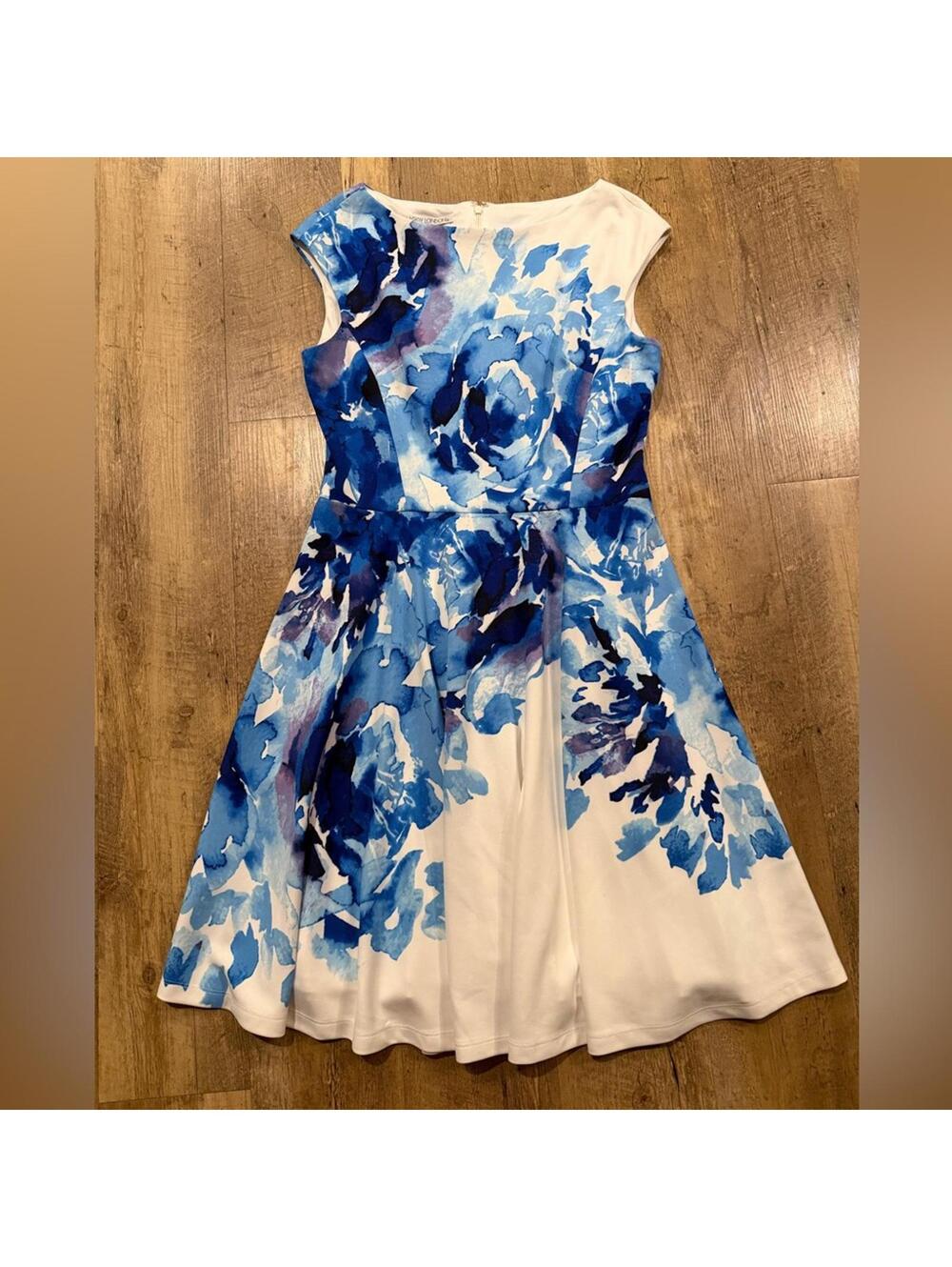 Maggy London 'Rosa Peony' Print Scuba Fit & Flare Dress 12 - Picture 2 of 7